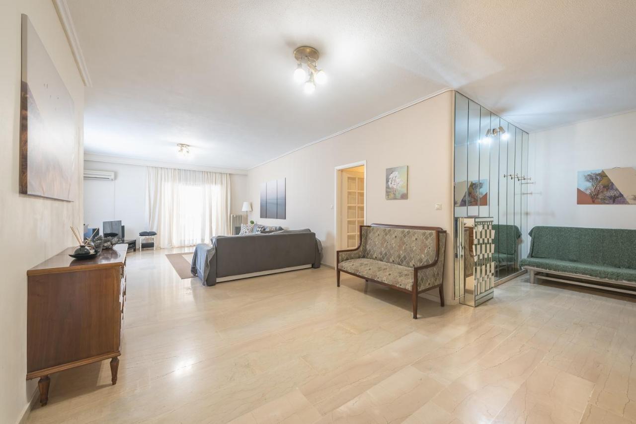 Lovely & Spacious 2-Bedroom Rental Unit In Glifada Athens Exterior photo